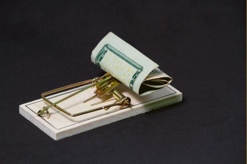 Read more about the article Escapando das Armadilhas Financeiras: Dicas para Evitar Dívidas