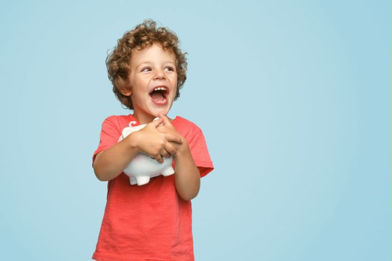 Read more about the article Estratégias de Poupança para Crianças: Ensinando Valores Financeiros