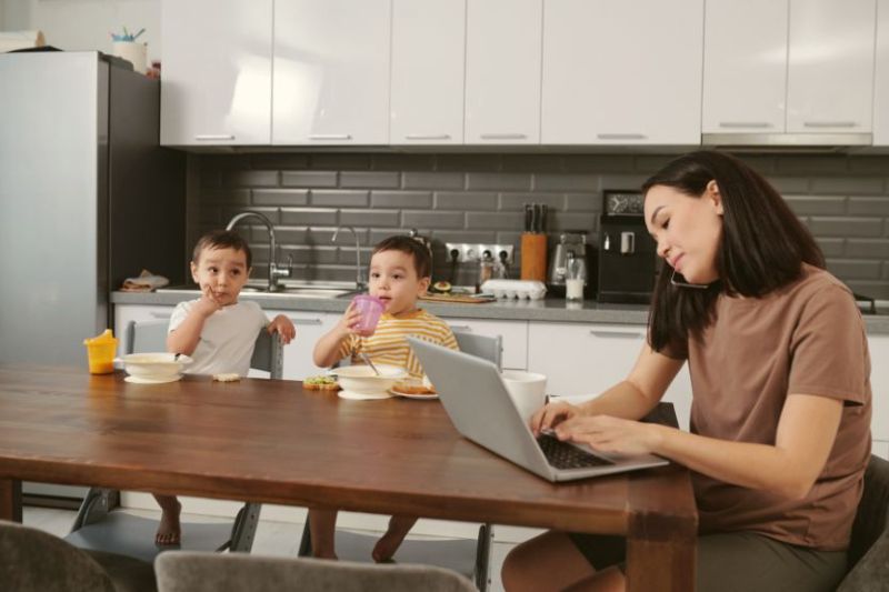 Read more about the article Empreendedorismo Para Pais: Transforme sua Paixão em Negócio